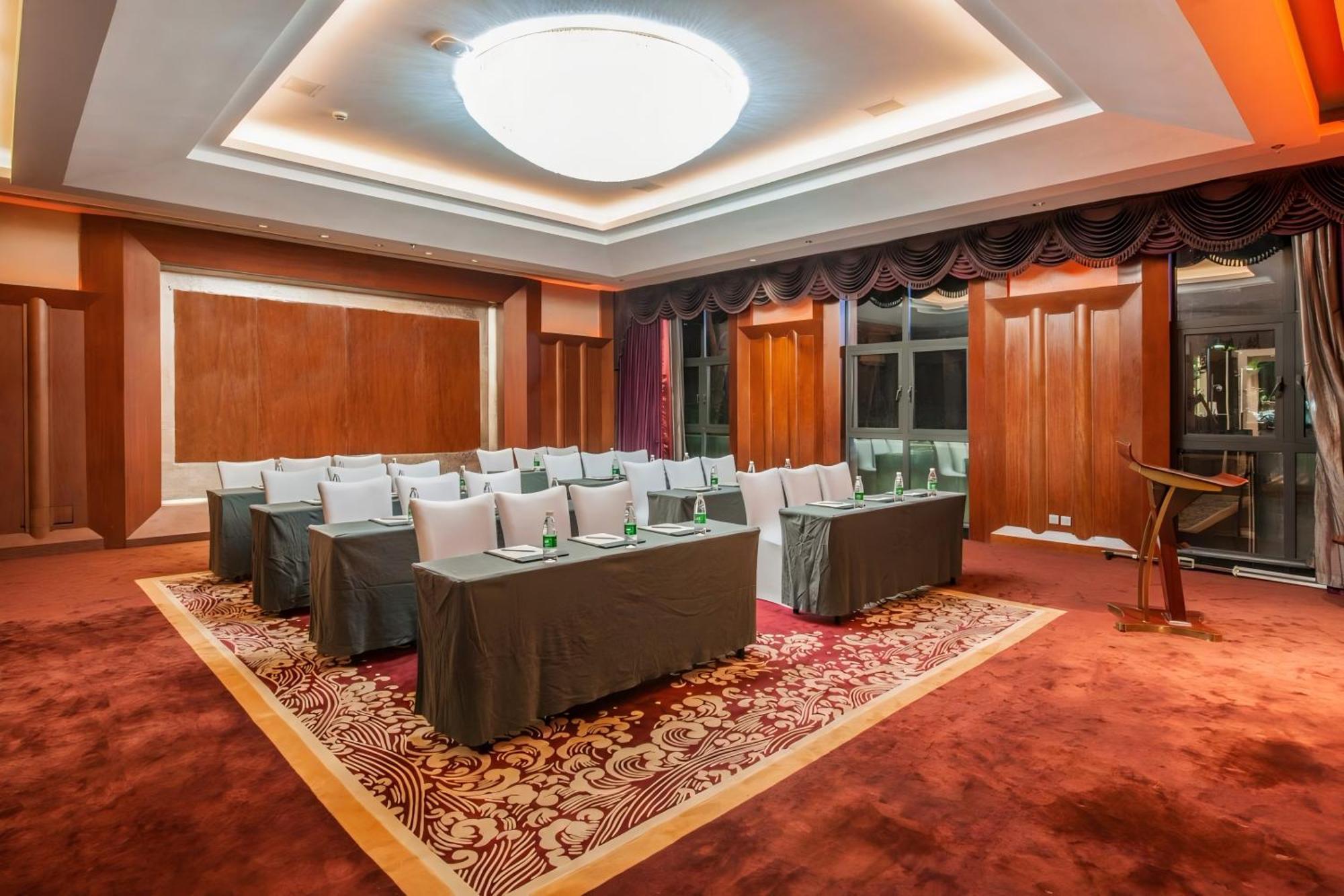 Shanghai Baixia Pagoda Hotel Экстерьер фото