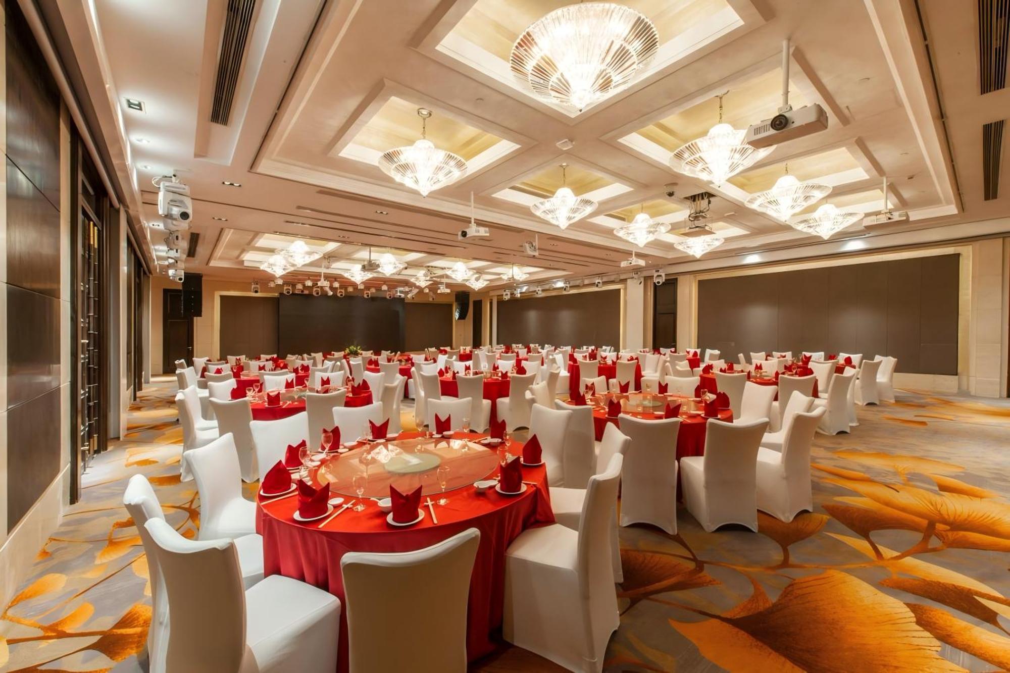 Shanghai Baixia Pagoda Hotel Экстерьер фото