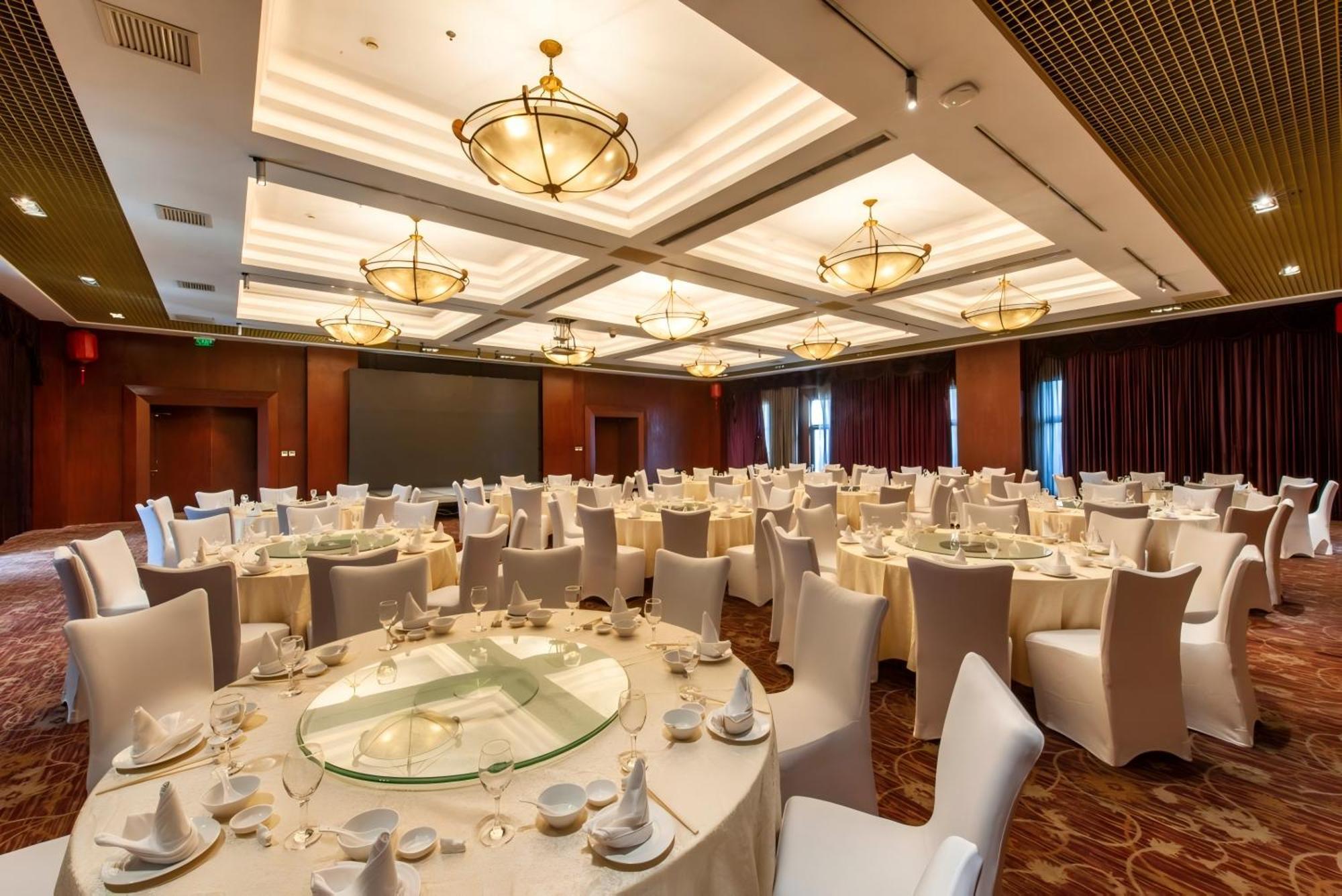 Shanghai Baixia Pagoda Hotel Экстерьер фото