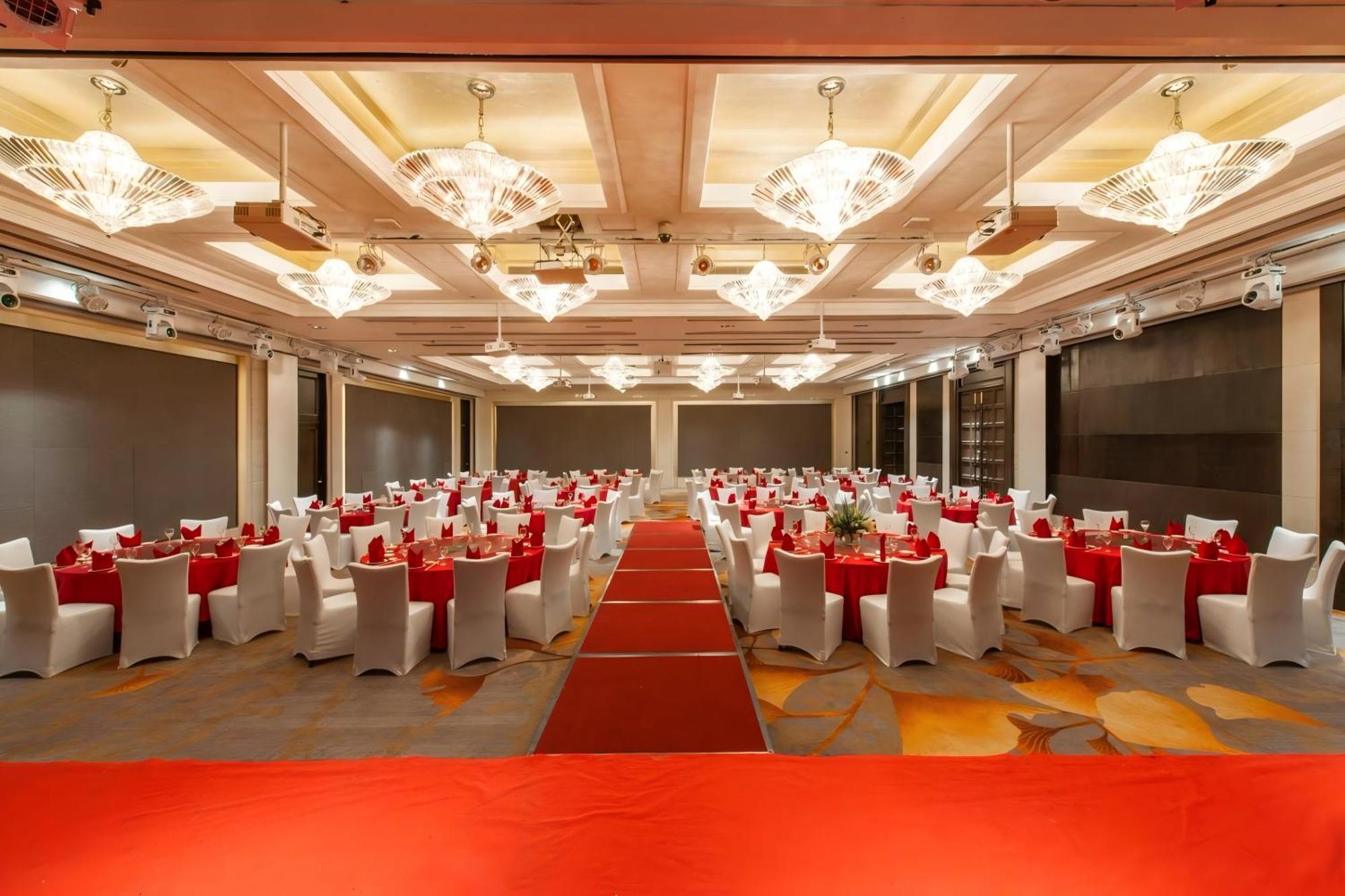 Shanghai Baixia Pagoda Hotel Экстерьер фото