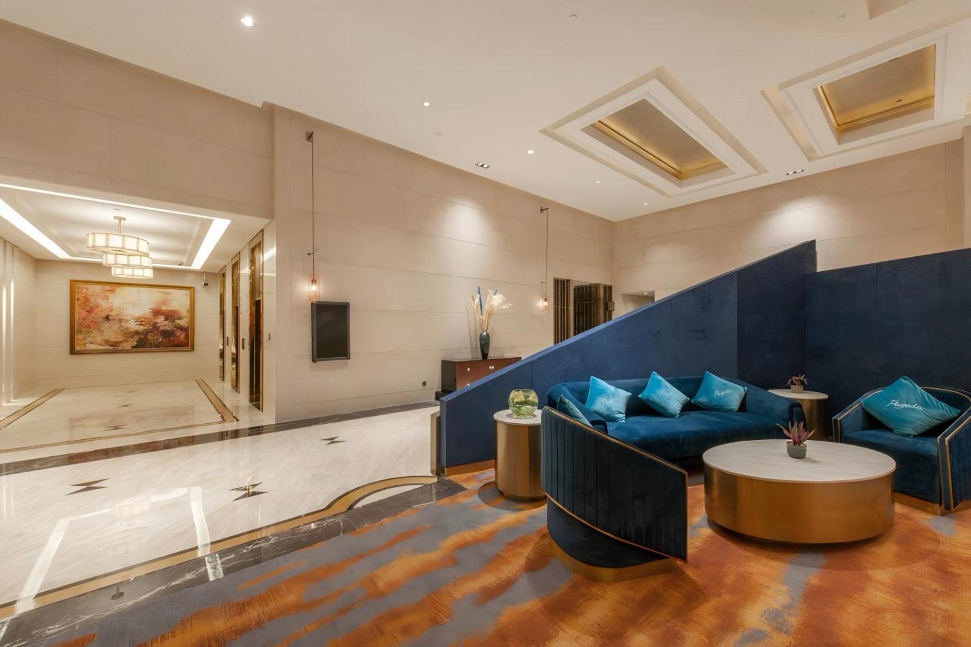 Shanghai Baixia Pagoda Hotel Экстерьер фото