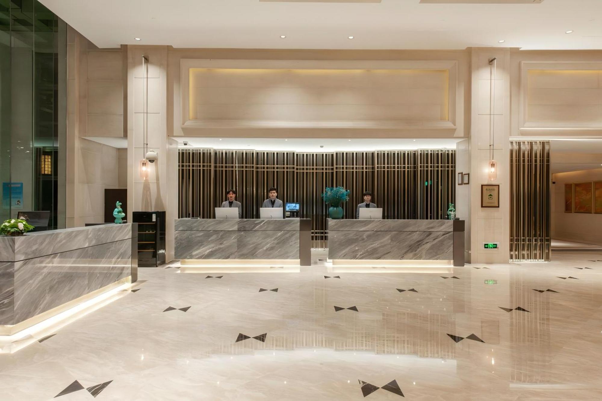 Shanghai Baixia Pagoda Hotel Экстерьер фото