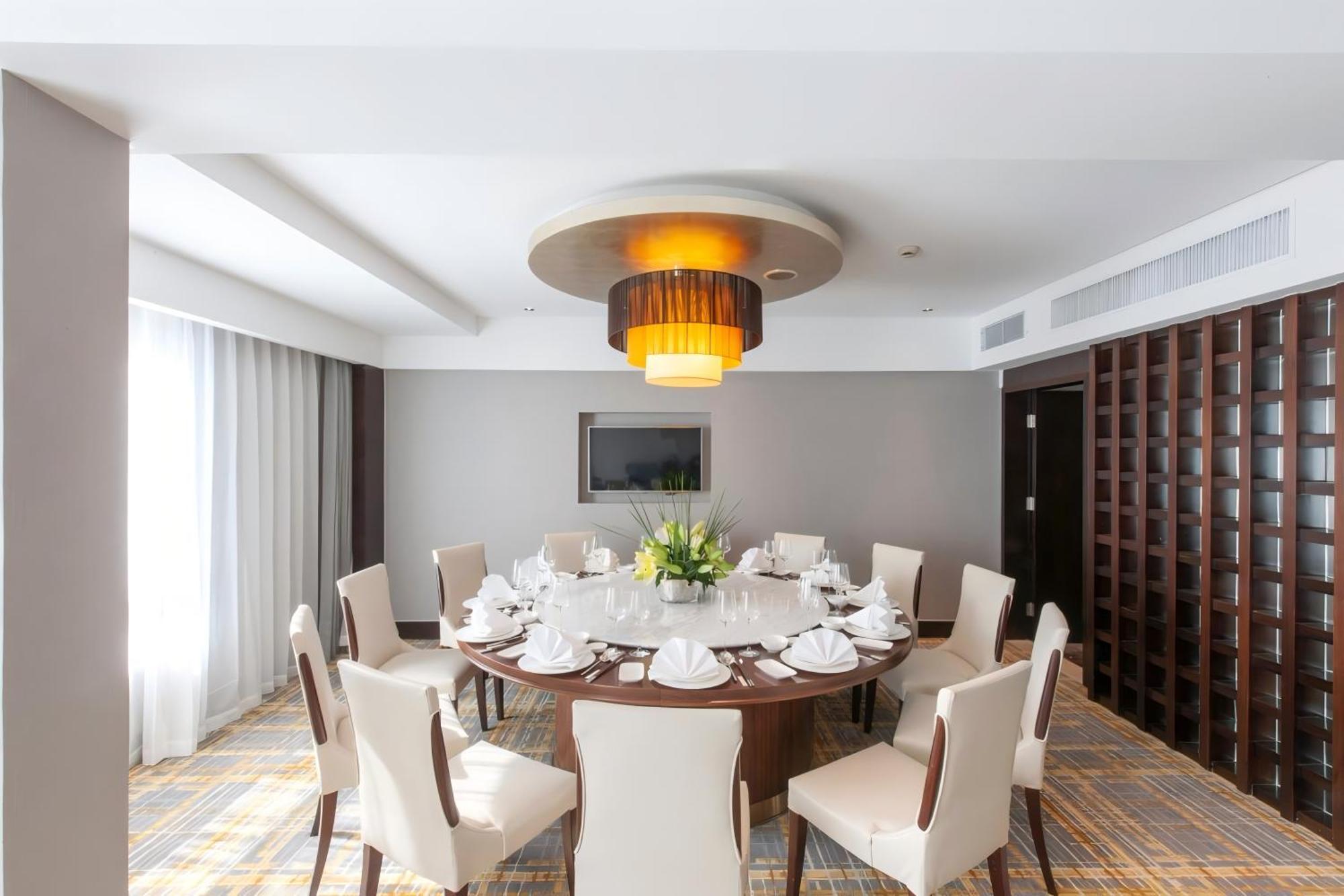 Shanghai Baixia Pagoda Hotel Экстерьер фото